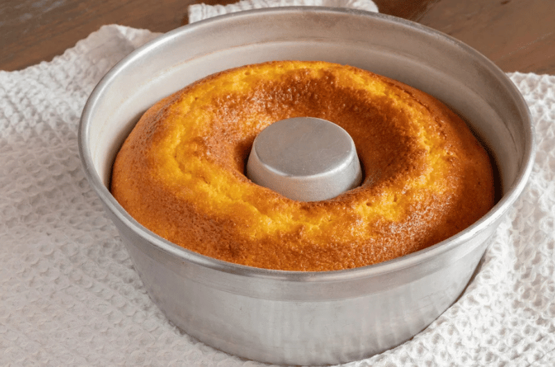 Bolo de fubá cremoso