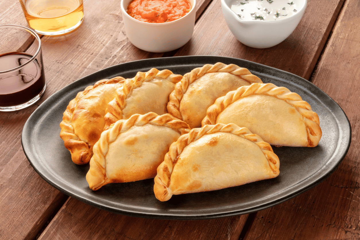 As empanada Argentina são um clássico da culinária argentina que conquistaram paladares ao redor do mundo.