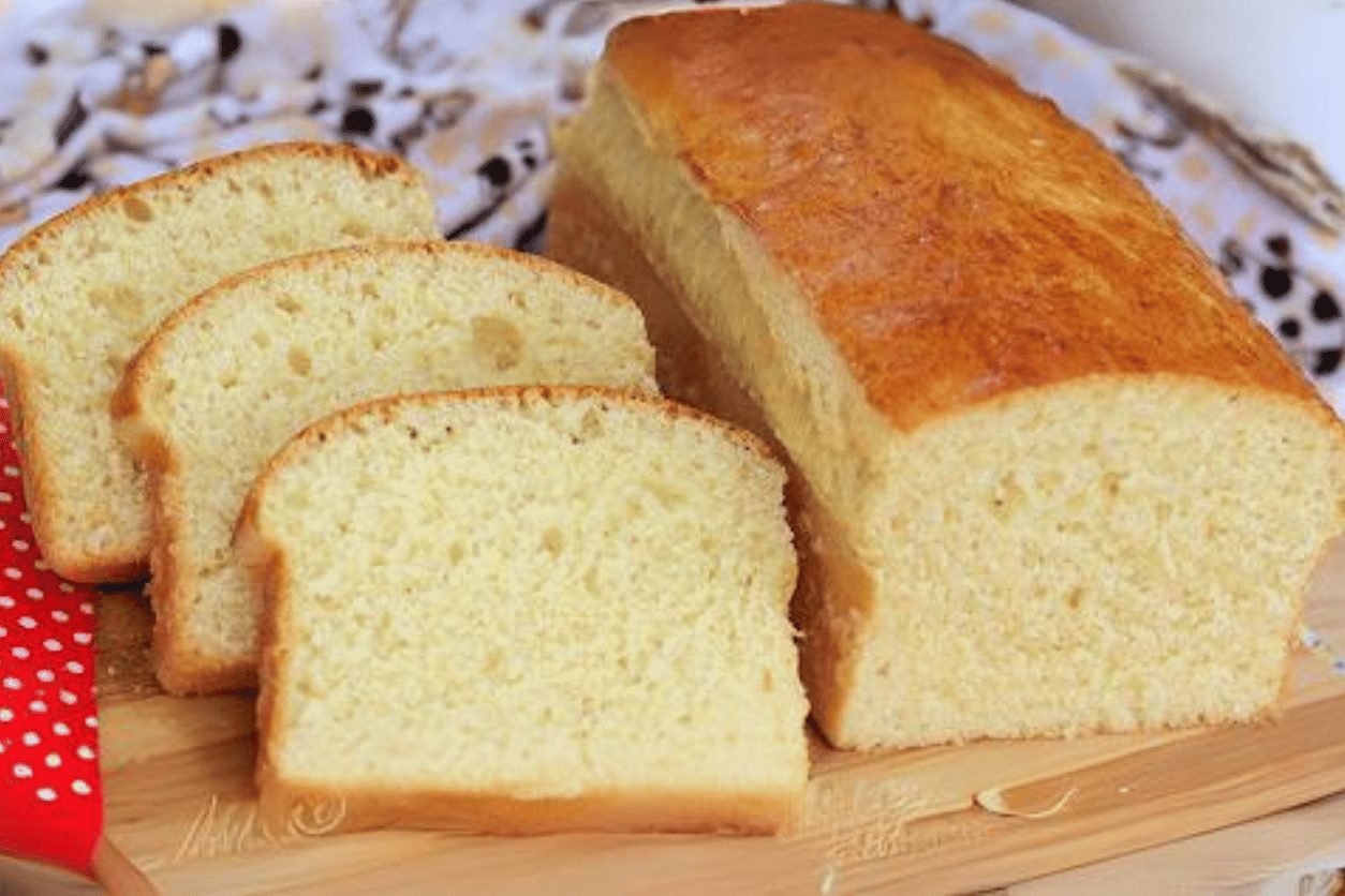 Existe uma maneira simples de preparar pão caseiro sem sovar que vai te surpreender.