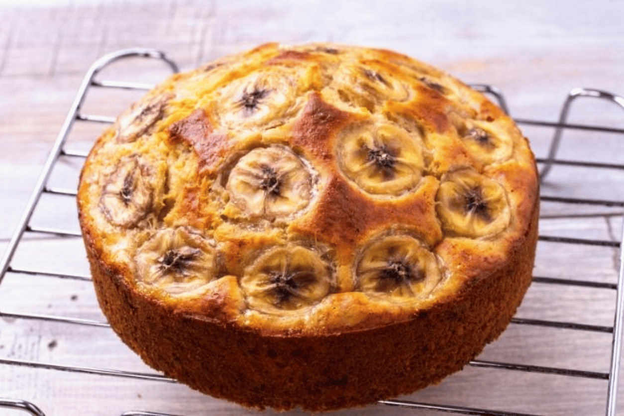 Bolo de banana low carb com 3 ingredientes