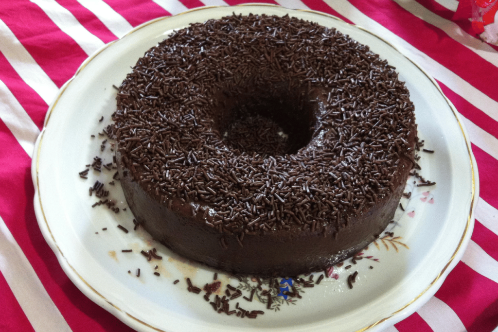 Como fazer brigadeirão: receita simples Como fazer brigadeirão