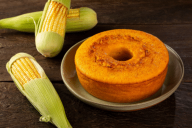 Bolo de milharina com milho