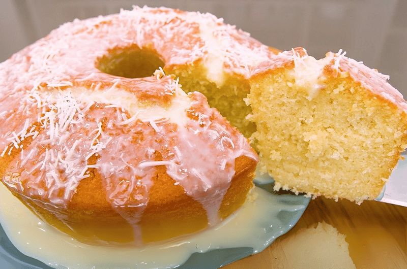 Bolo de coco de liquidificador