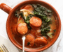 Caldo verde com couve e linguiça