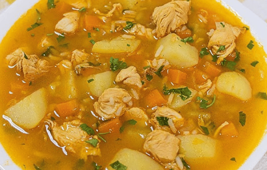 Sopa de batata com frango