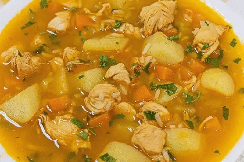 Sopa de batata com frango