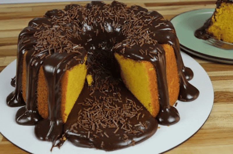 Receita de bolo de cenoura com cobertura de brigadeiro