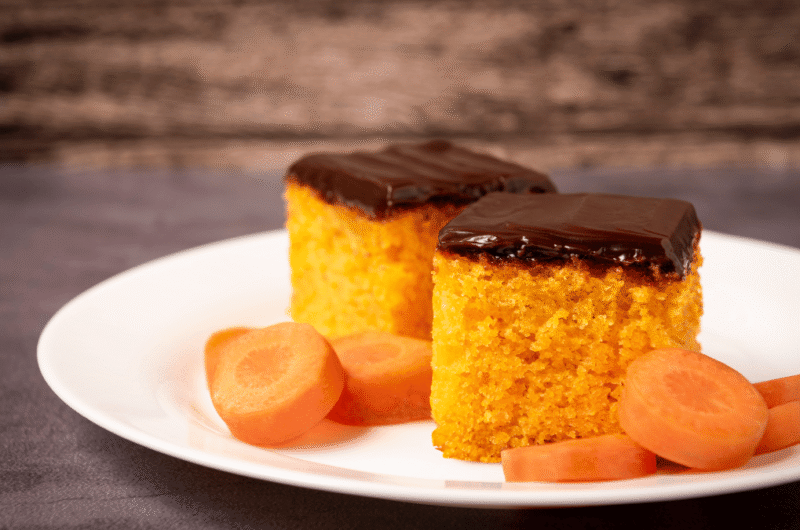 Como fazer bolo de cenoura simples