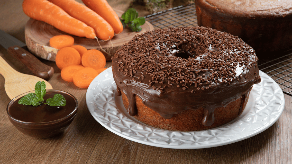 Receita tradicional de bolo de cenoura