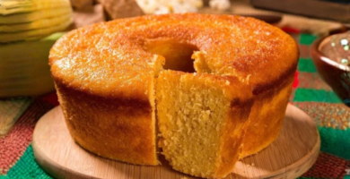 Bolo rápido com poucos ingredientes para visitas