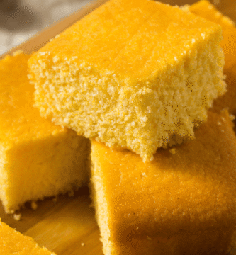 Receita do bolo de fubá cremoso