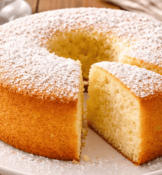 Bolo caseiro tradicional que cresce muito